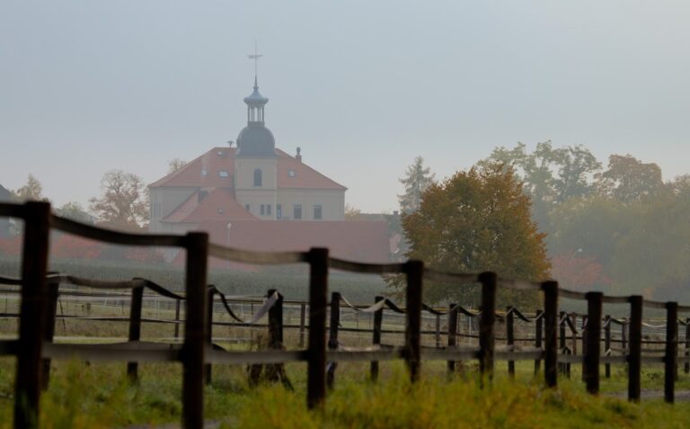 Schloss Röhrsdorf: A Historic Castle Estate in Germany