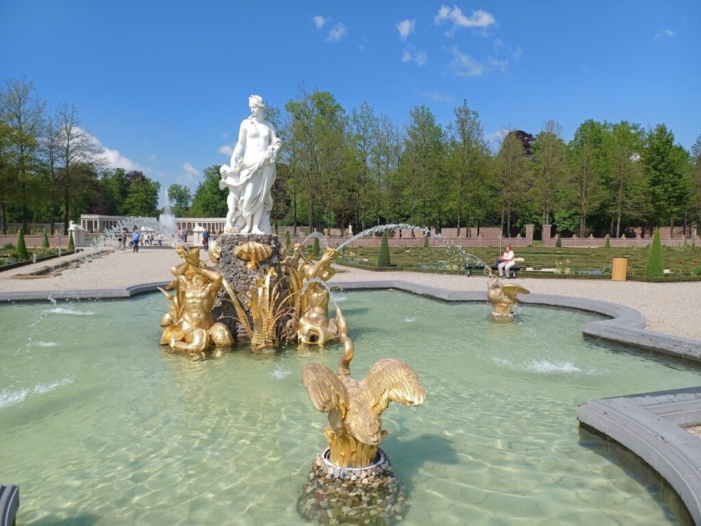 Het Loo Palace: A Dutch Baroque Royal Residence near Apeldoorn 5 Het Loo Palace