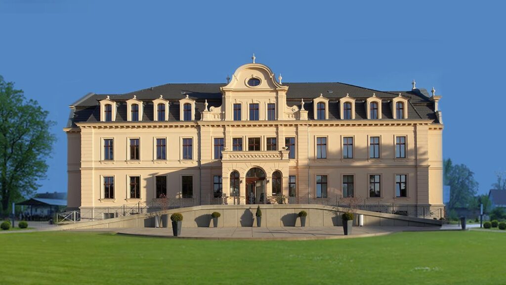 Schloss Ribbeck: A Neo-Baroque Manor House in Germany 1 Schloss Ribbeck