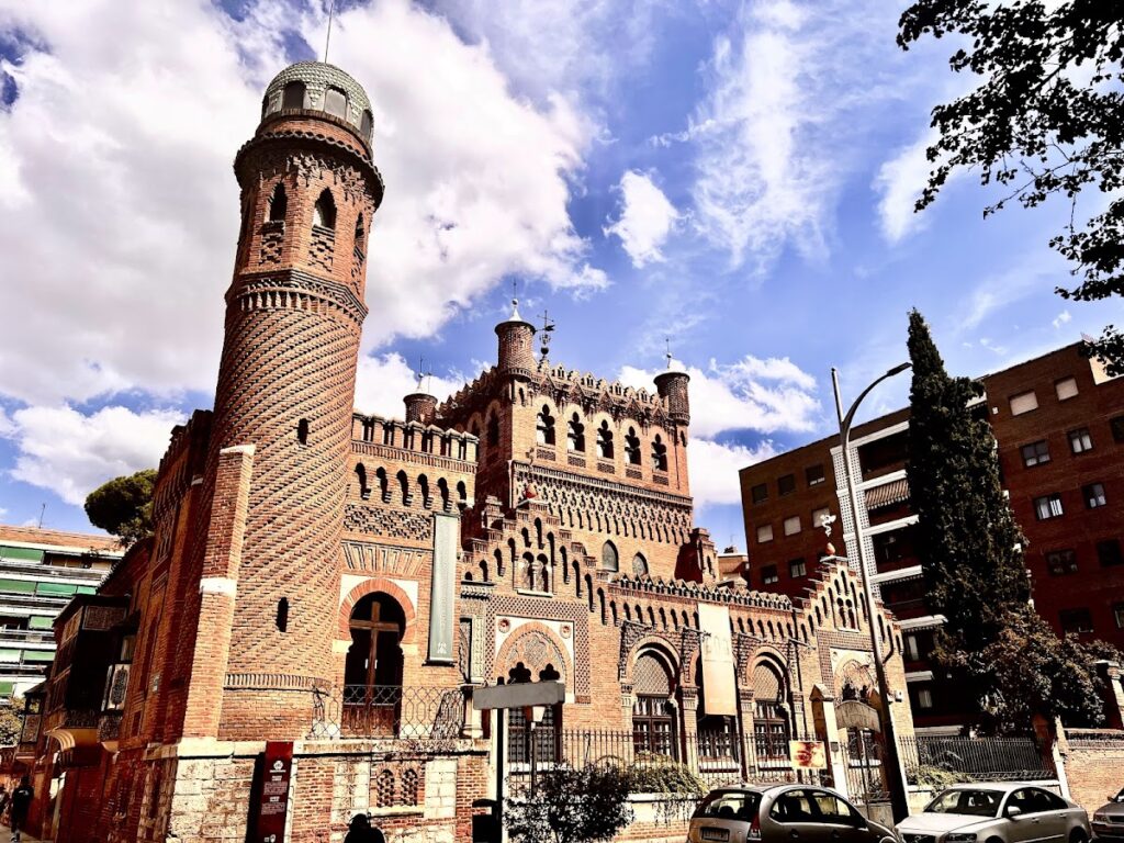 Palace of Laredo: An Eclectic Neo-Mudejar Residence in Alcalá de Henares 1 Palace of Laredo
