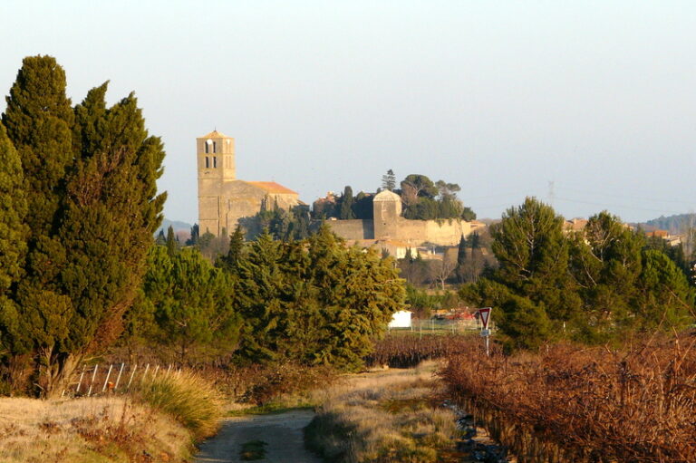 Puichéric Castle: A Historic Seigneurial Residence in France