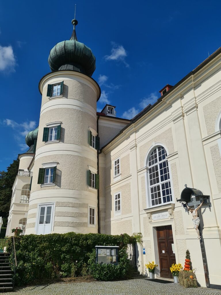 Artstetten Castle: Habsburg Residence and Hohenberg Memorial in Austria 2 Artstetten Castle