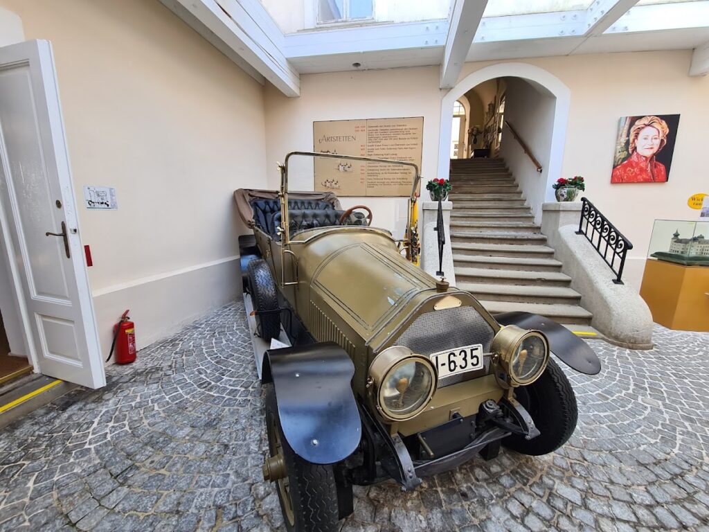 Artstetten Castle: Habsburg Residence and Hohenberg Memorial in Austria 3 Artstetten Castle