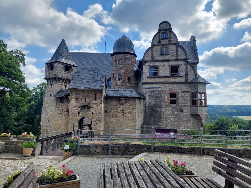 Oberschloss (Kranichfeld): A Renaissance Palace Complex in Germany 1 Oberschloss (Kranichfeld)