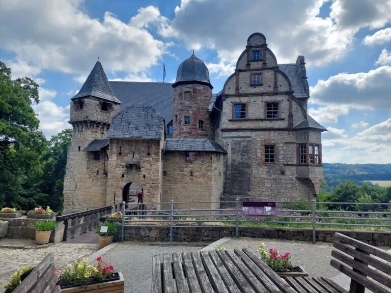 Oberschloss (Kranichfeld): A Renaissance Palace Complex in Germany