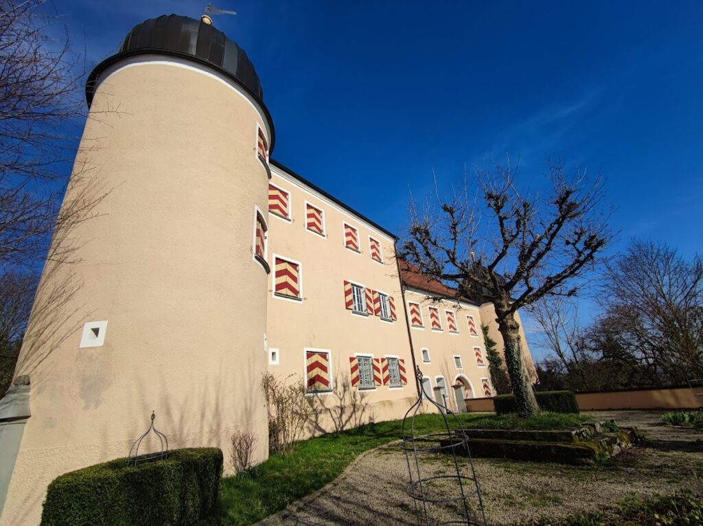 Schloss Kronburg: A Medieval Castle and Residential Stronghold in Germany 3 Schloss Kronburg