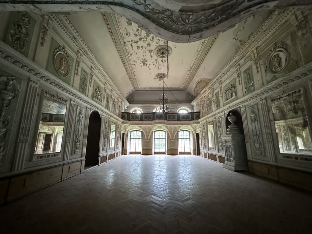 Bożków Palace: A Historic Aristocratic Residence in Poland 5 Bożków Palace