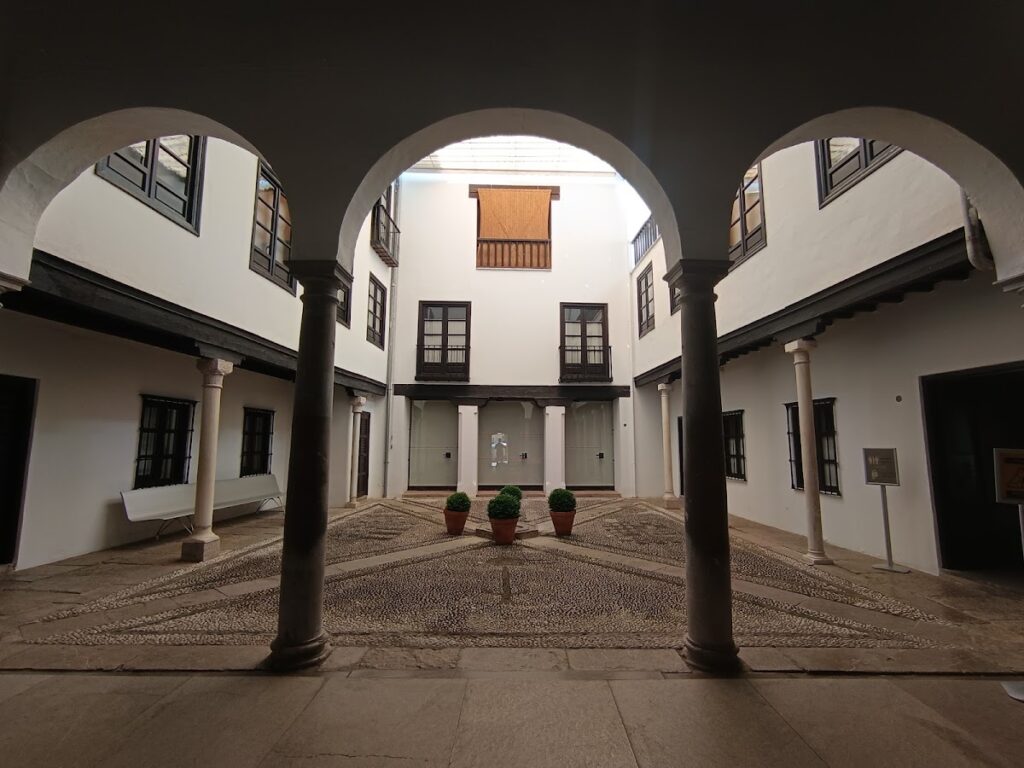 Casa de los Tiros: Historic Building and Museum in Granada 2 Casa de los Tiros