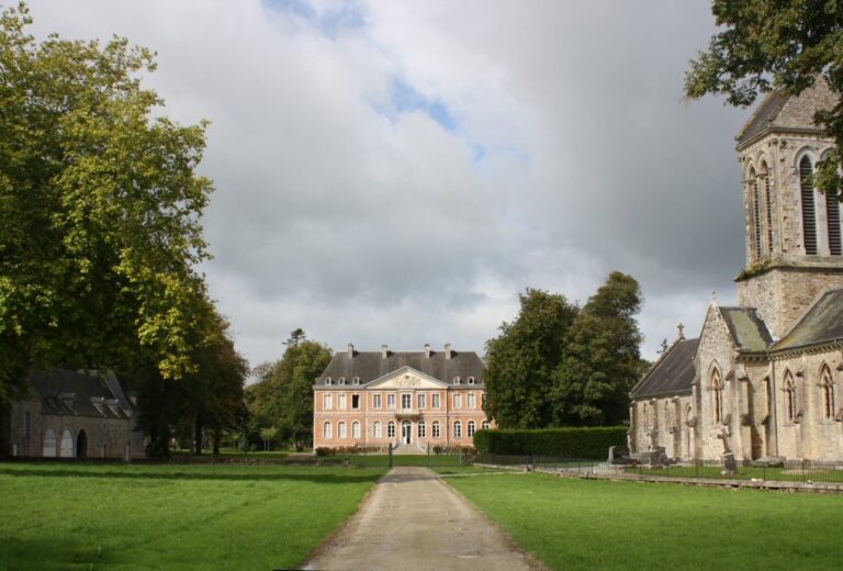 Château de Sainte-Suzanne (Manche): An Eighteenth-Century Residence in Normandy