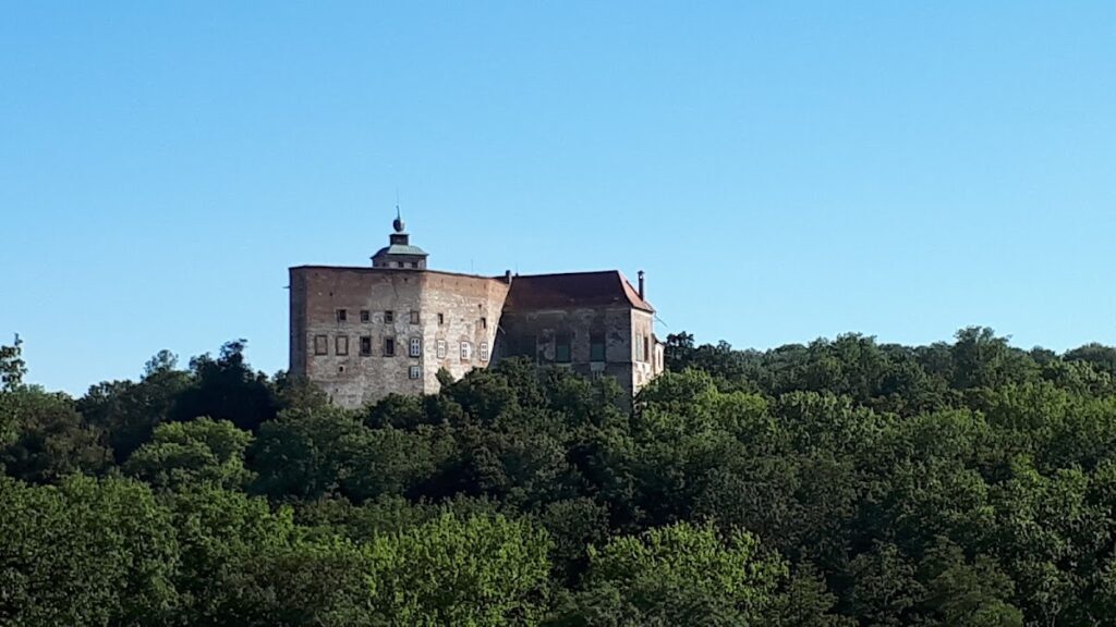 Schloss Ernstbrunn: A Medieval Castle and Baroque Palace in Austria 2 Schloss Ernstbrunn