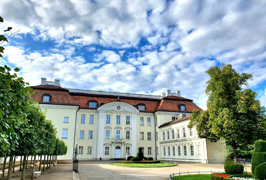 Köpenick Palace: A Baroque Palace and Museum in Berlin 3 Köpenick Palace