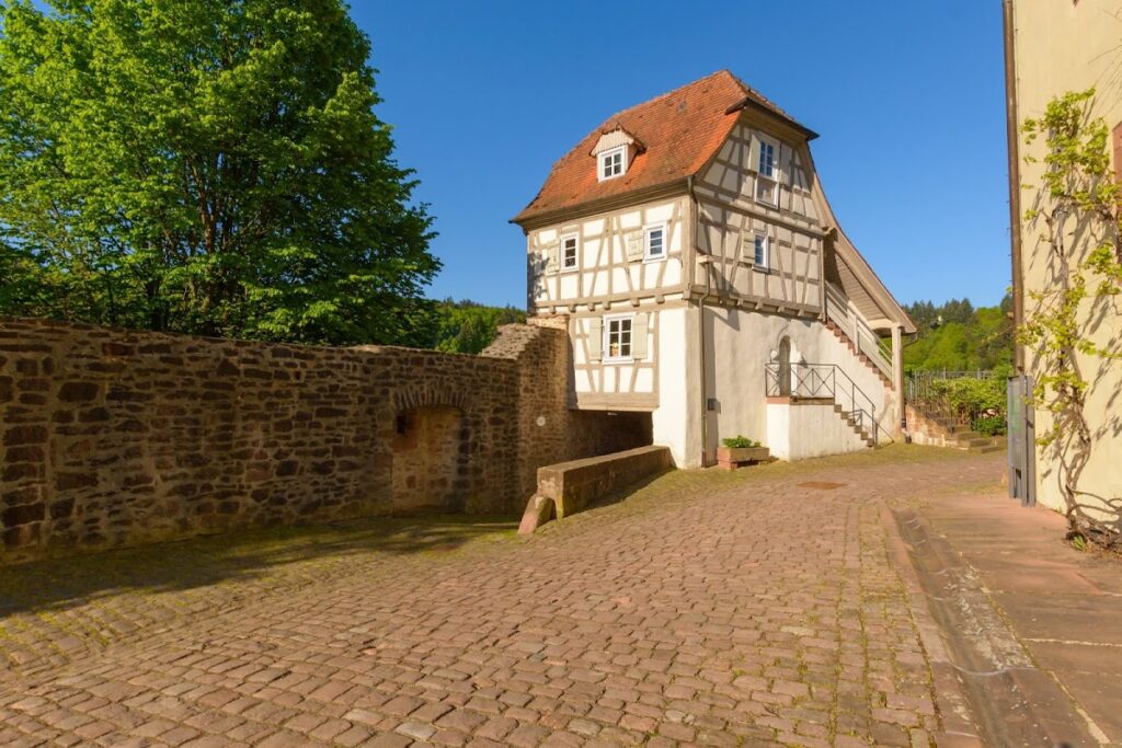 Schloss Neuenbürg: A Medieval Castle and Renaissance Palace in Germany 5 Schloss Neuenbürg