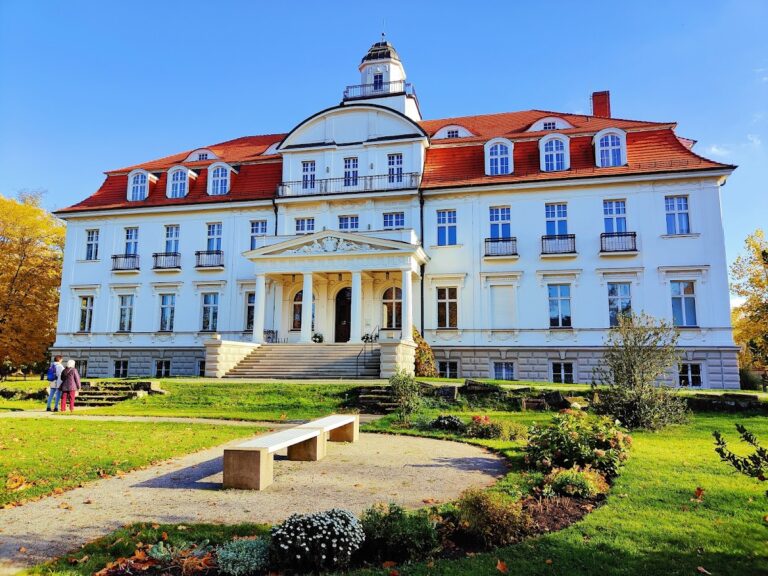 Schloss Genshagen: A Former Manor House and Conference Estate in Germany