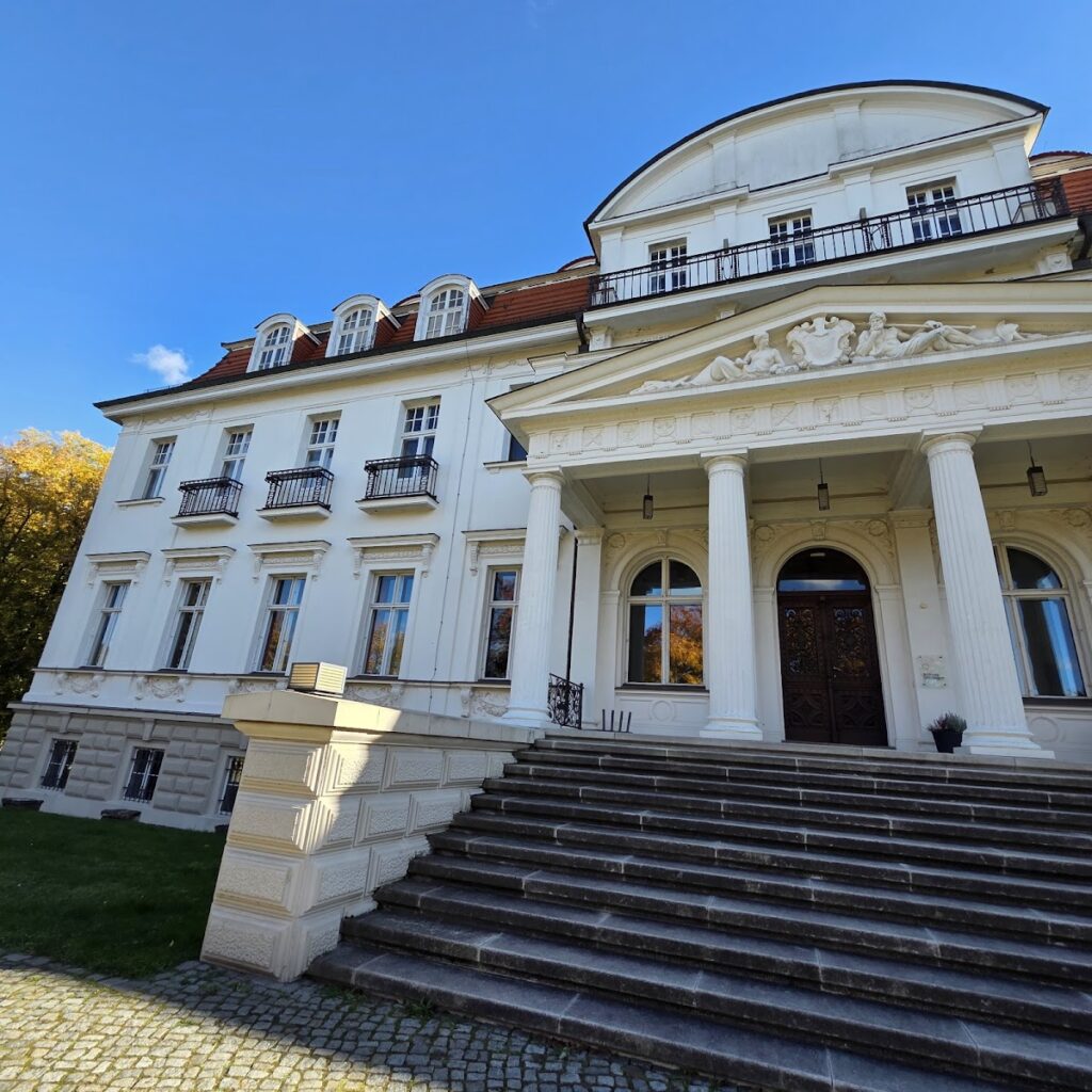Schloss Genshagen: A Former Manor House and Conference Estate in Germany 3 Schloss Genshagen