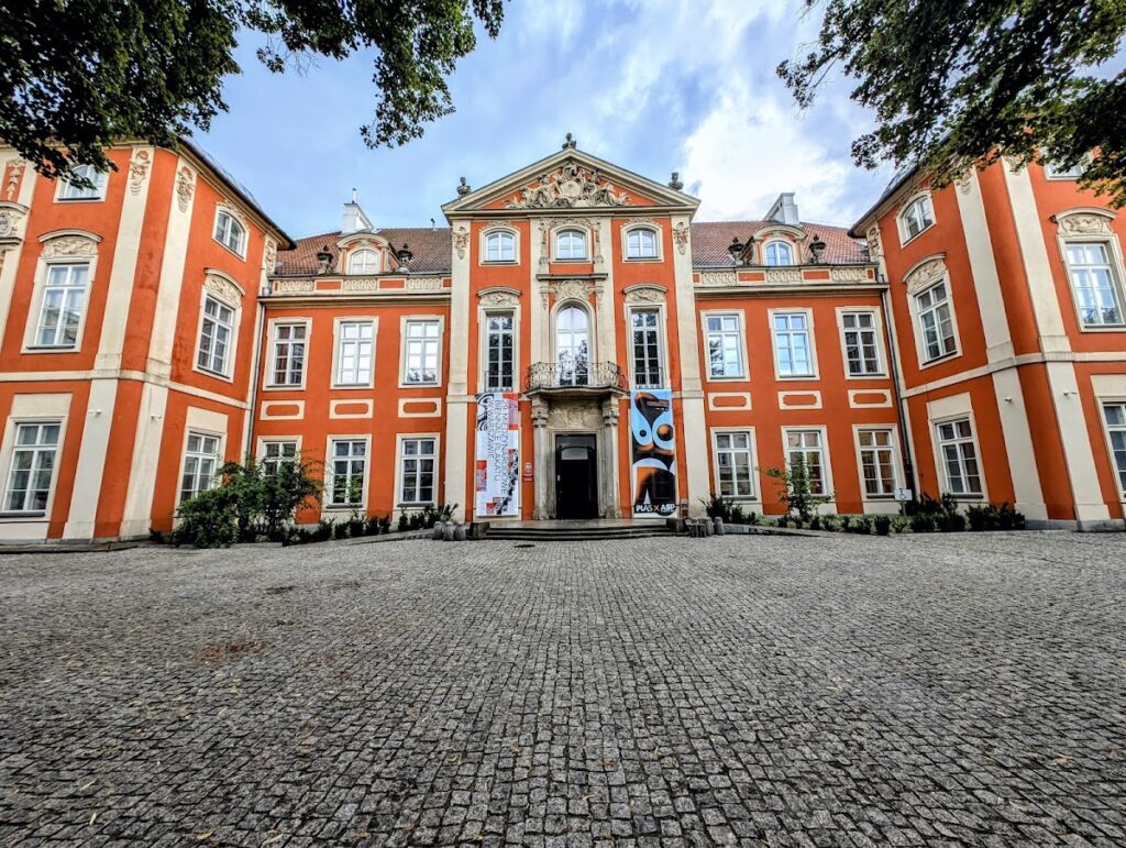 Czapski Palace: A Historic Urban Residence and Academy of Fine Arts Complex in Warsaw 1 Czapski Palace