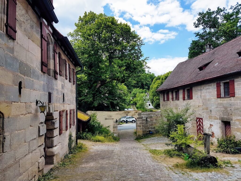 Schloss Grünsberg: A Medieval Castle and Baroque Palace in Germany 3 Schloss Grünsberg