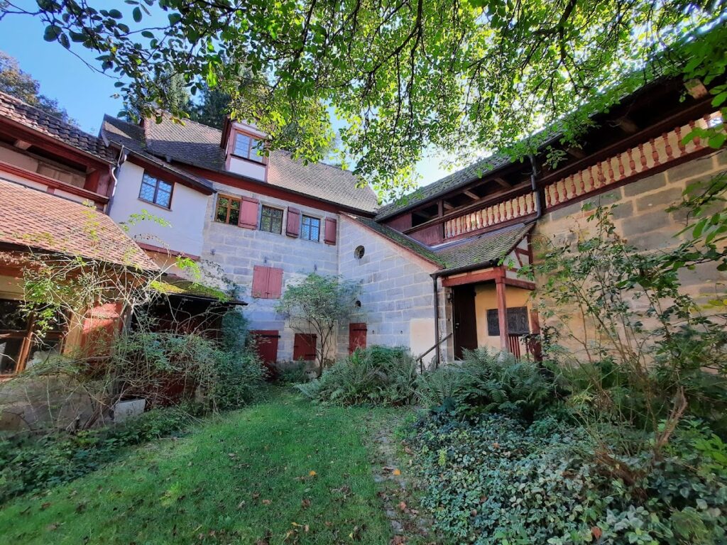 Schloss Grünsberg: A Medieval Castle and Baroque Palace in Germany 4 Schloss Grünsberg