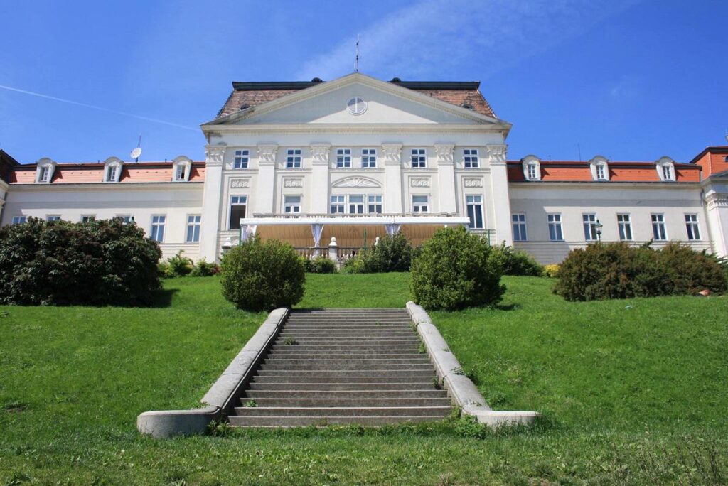 Schloss Wilhelminenberg: A Historic Palace Complex in Vienna 4 Schloss Wilhelminenberg