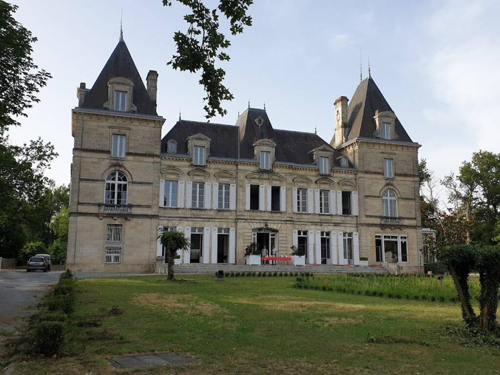 Château des Lauriers: Historic Estate and Museum of Social Protection 2 Château des Lauriers