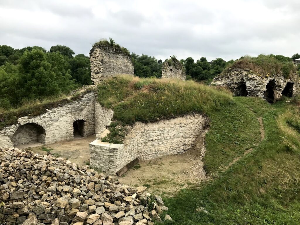 Skala-Podilska Castle: A Historic Fortress in Ukraine 4 Skala-Podilska Castle