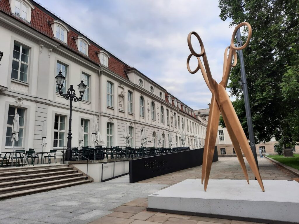 Prince Henry Palace: A Frederician Rococo Palace and Humboldt University Building in Berlin 2 Prince Henry Palace