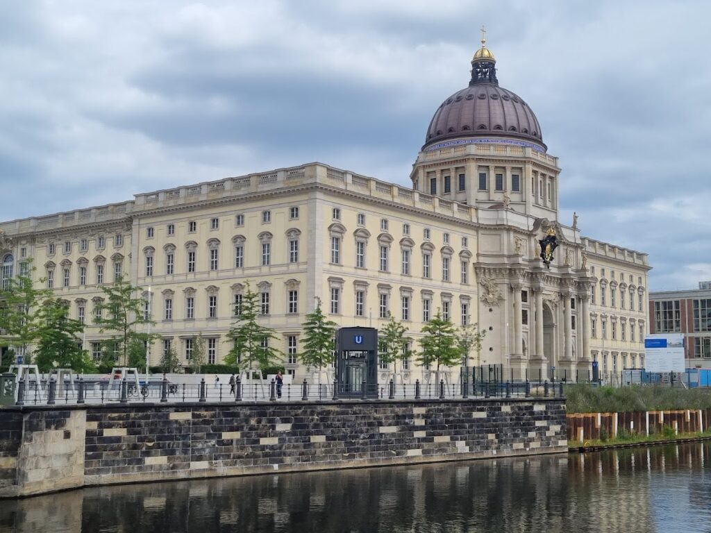Prince Henry Palace: A Frederician Rococo Palace and Humboldt University Building in Berlin 3 Prince Henry Palace
