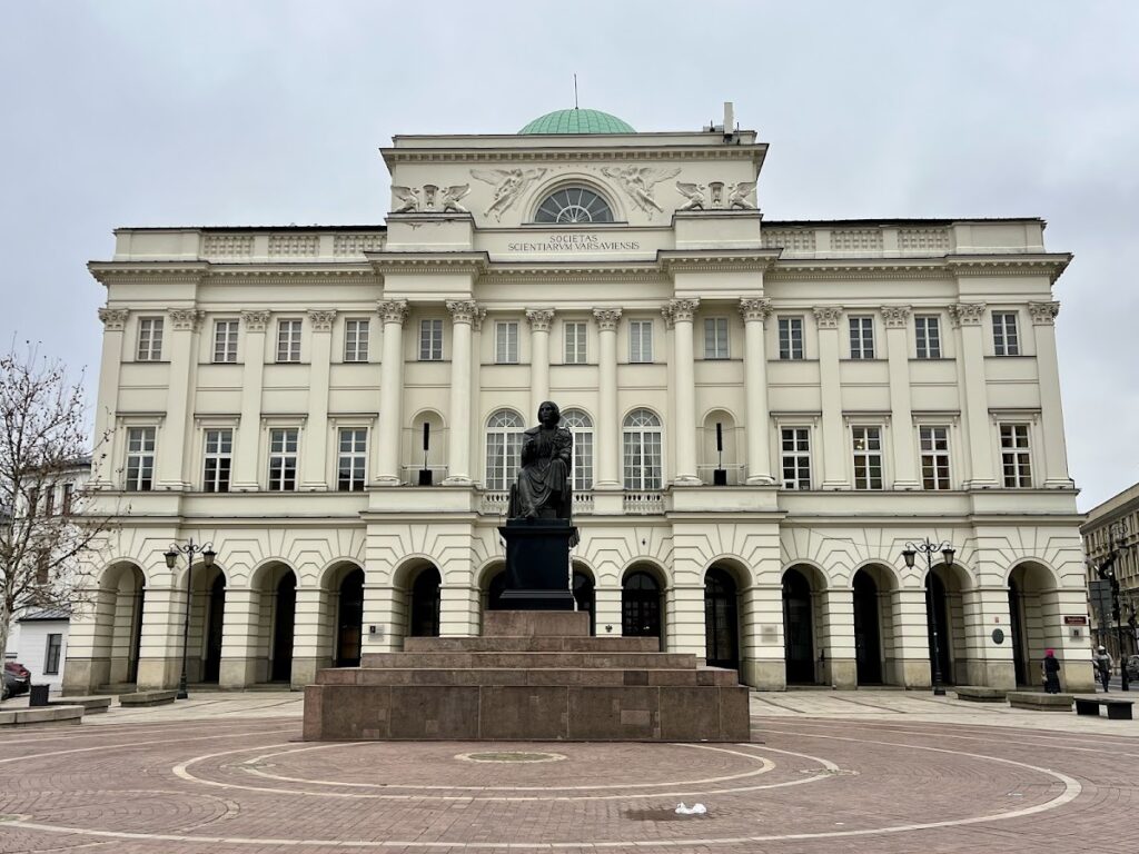 Staszic Palace: A Neoclassical Scientific Headquarters in Warsaw 1 Staszic Palace