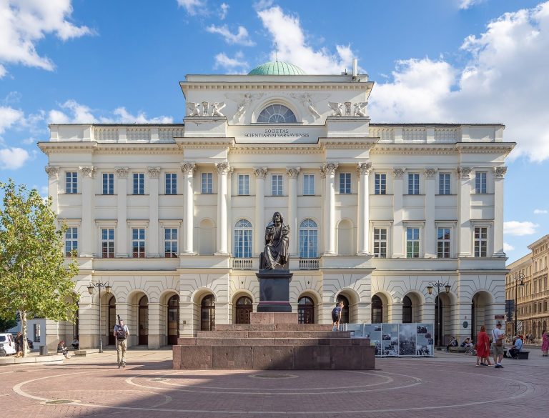 Staszic Palace: A Neoclassical Scientific Headquarters in Warsaw