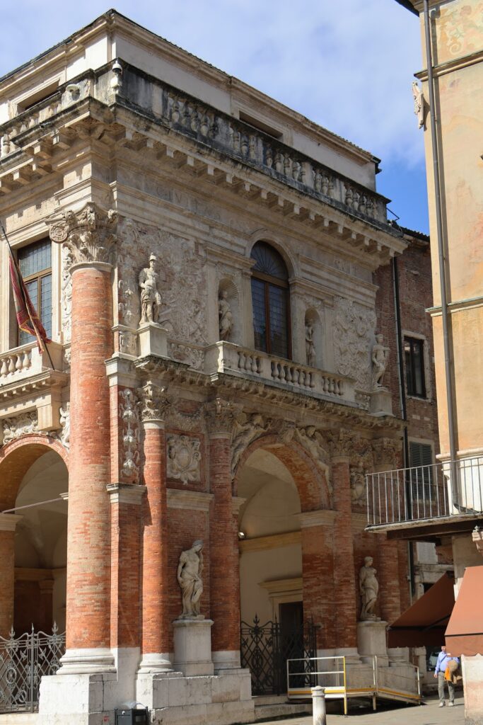 Palazzo del Capitaniato: Venetian Military Residence in Vicenza 2 Palazzo del Capitaniato