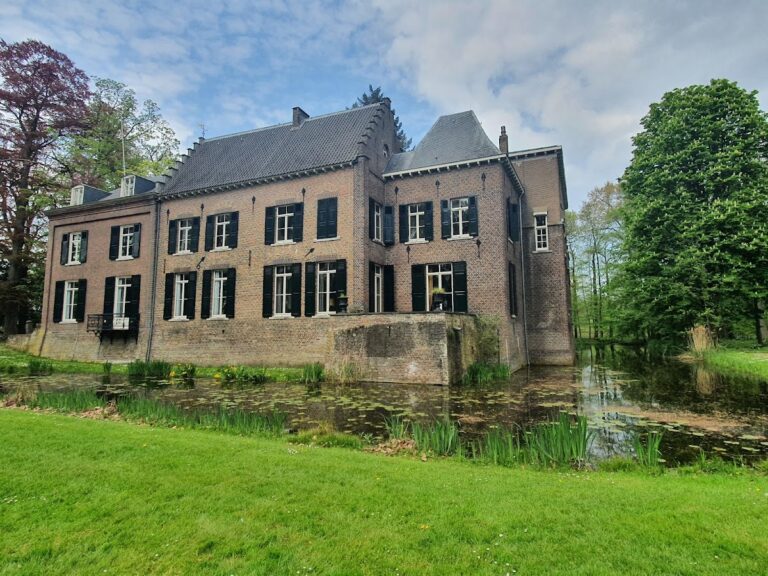 Geldrop Castle: A Historic Lordship Seat in the Netherlands