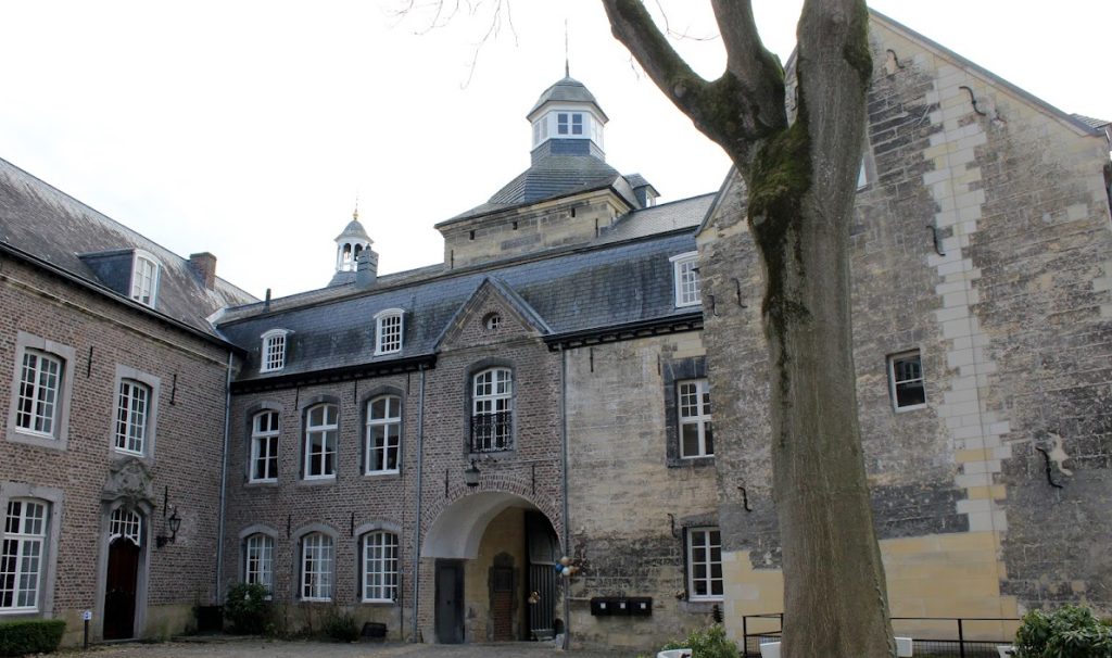 Wijnandsrade Castle: A Historic Three-Winged Castle Complex in the Netherlands 4 Wijnandsrade Castle
