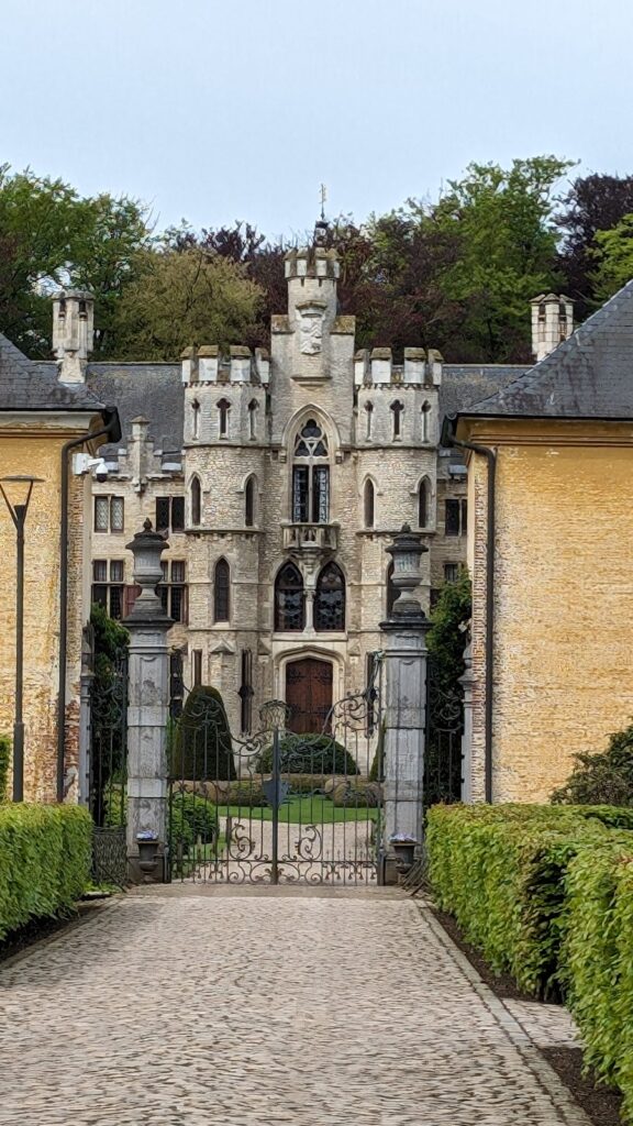 Borrekens Castle: A Medieval Water Castle in Belgium 2 Borrekens Castle