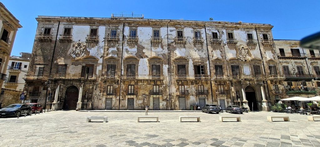 Palazzo Alliata di Villafranca: An Aristocratic Palace in Palermo 1 Palazzo Alliata di Villafranca