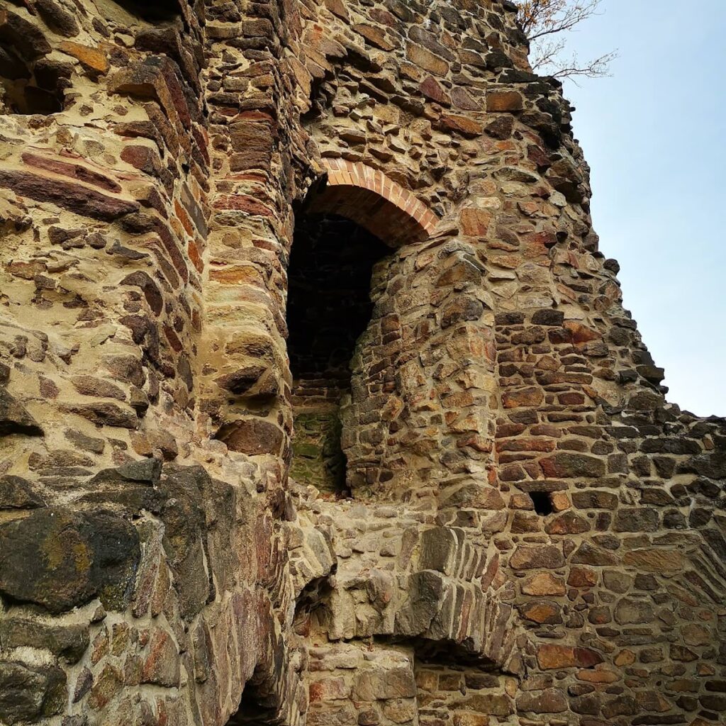Wüstes Schloss Osterland: Medieval Castle Ruin near Oschatz 4 Wüstes Schloss Osterland