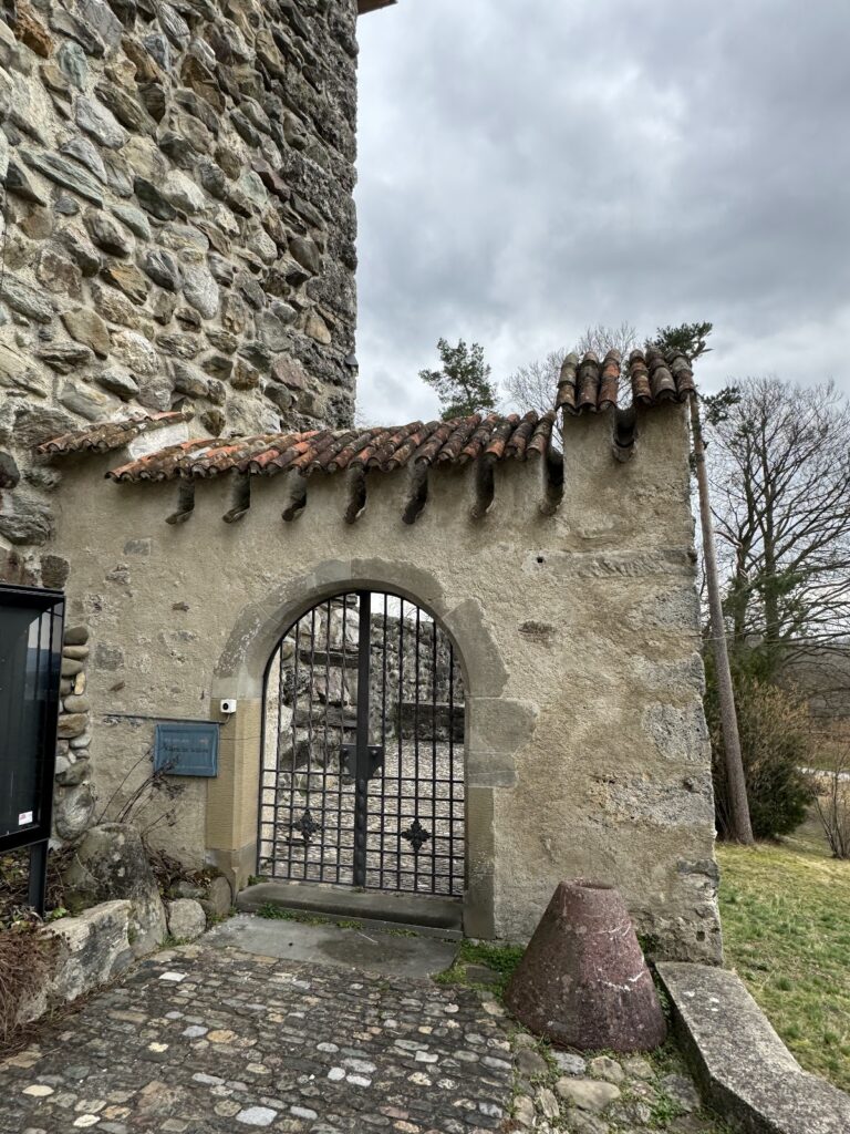Mörsburg Castle: A Medieval Residence and Museum in Switzerland 3 Mörsburg Castle