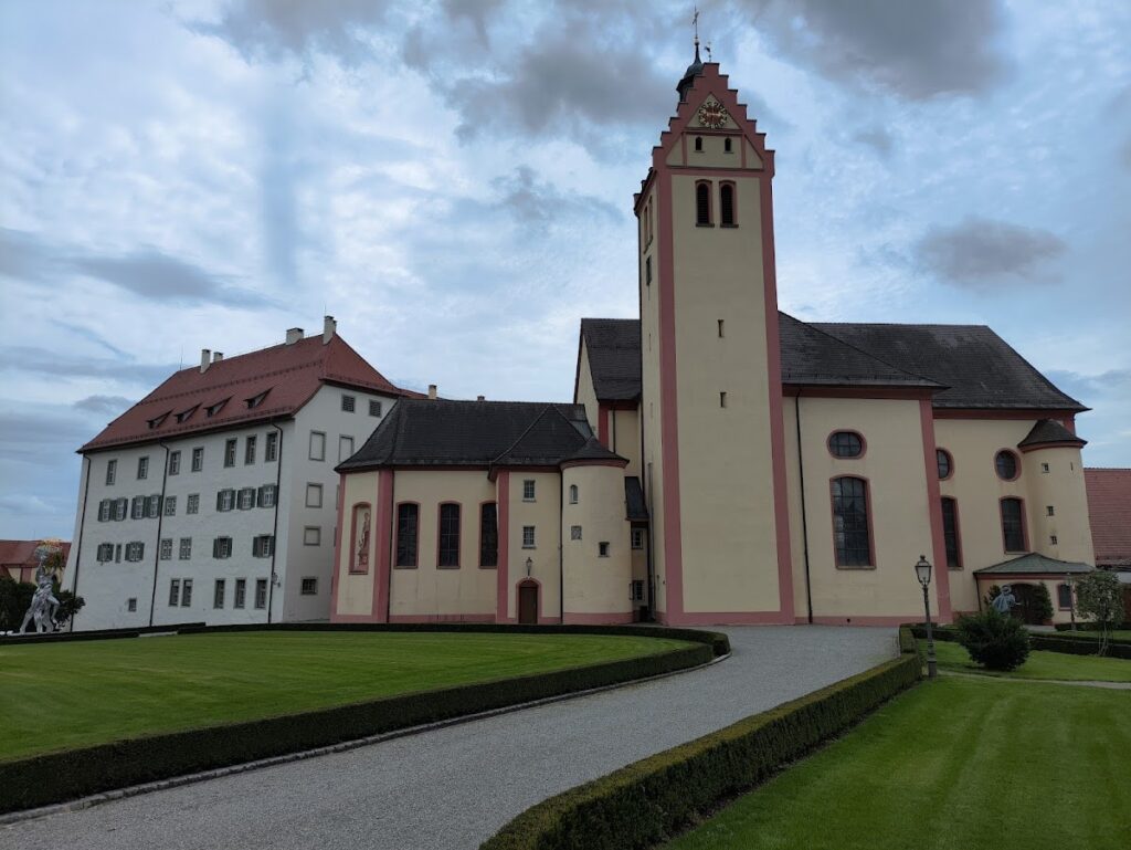 Altshausen Castle: A Teutonic Order and Württemberg Residence in Germany 3 château Altshausen