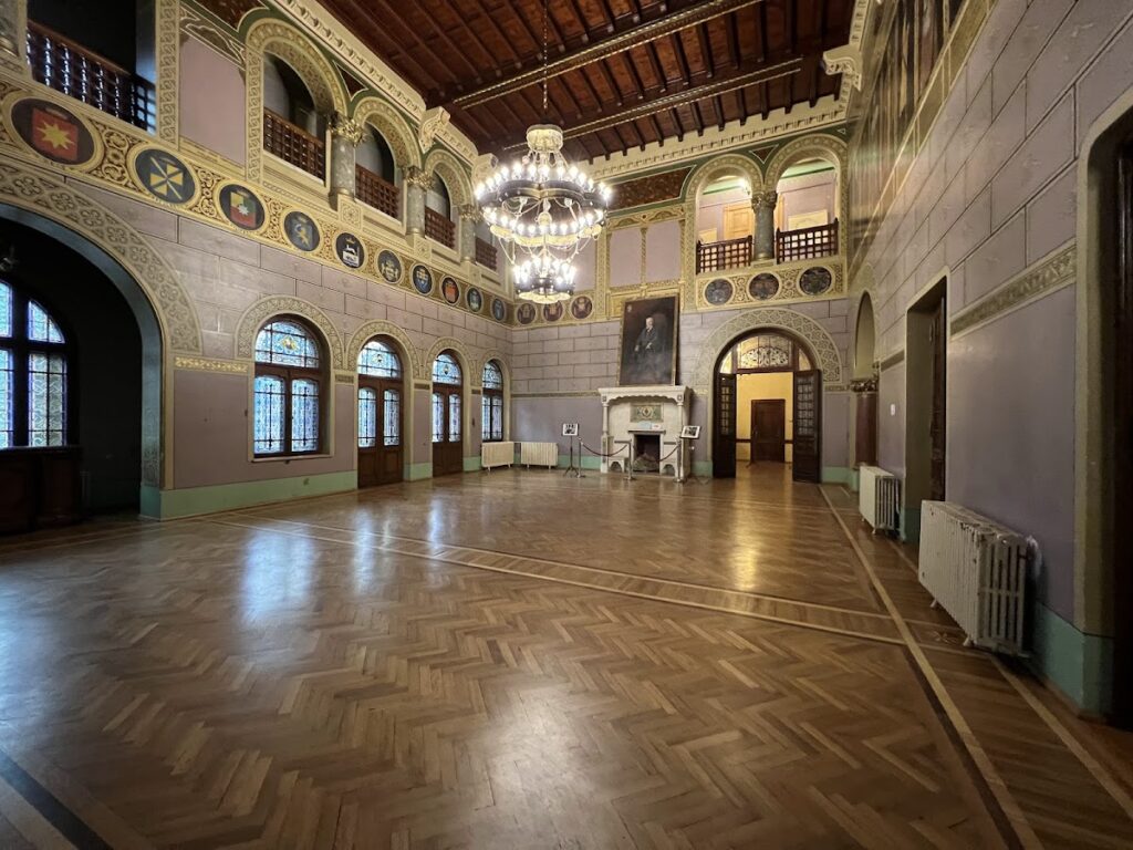Cantacuzino Castle: An Aristocratic Residence in Romania 5 Cantacuzino Castle