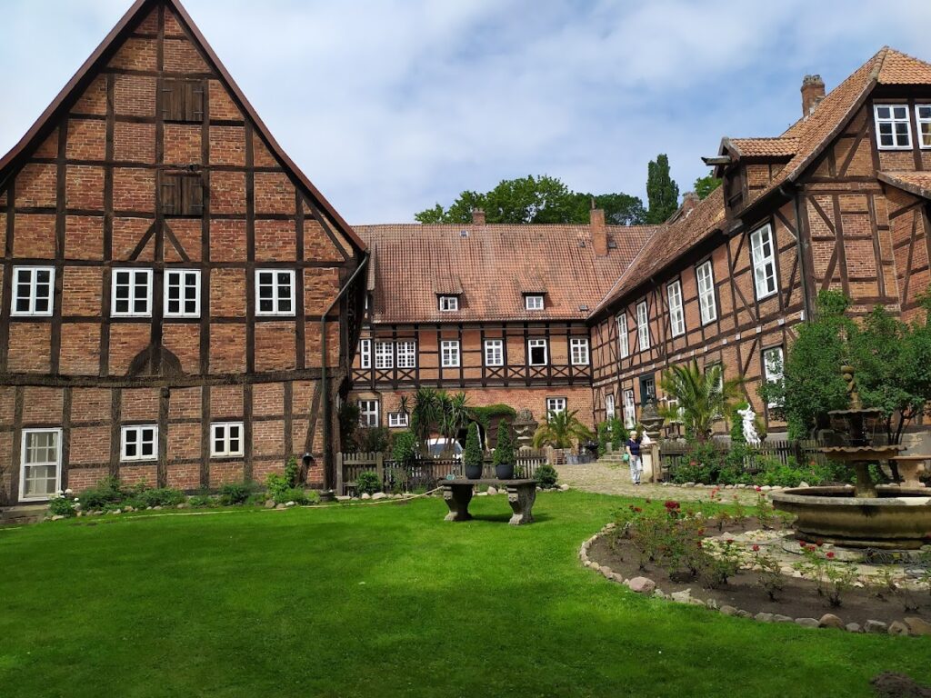 Ahlden House: A Water Castle and Place of Exile in Germany 1 Ahlden House