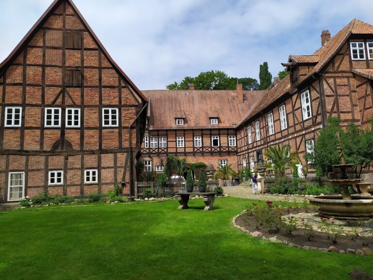 Ahlden House: A Water Castle and Place of Exile in Germany