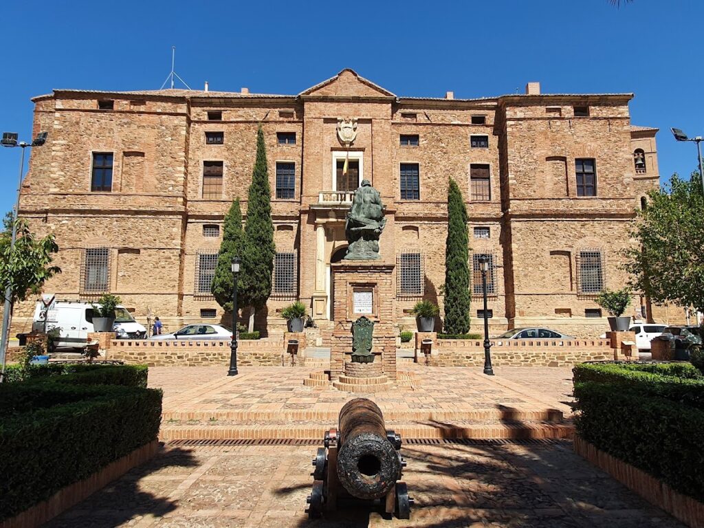 Palacio del Marqués de Santa Cruz: A Renaissance Palace in Viso del Marqués 1 Palacio del Marqués de Santa Cruz