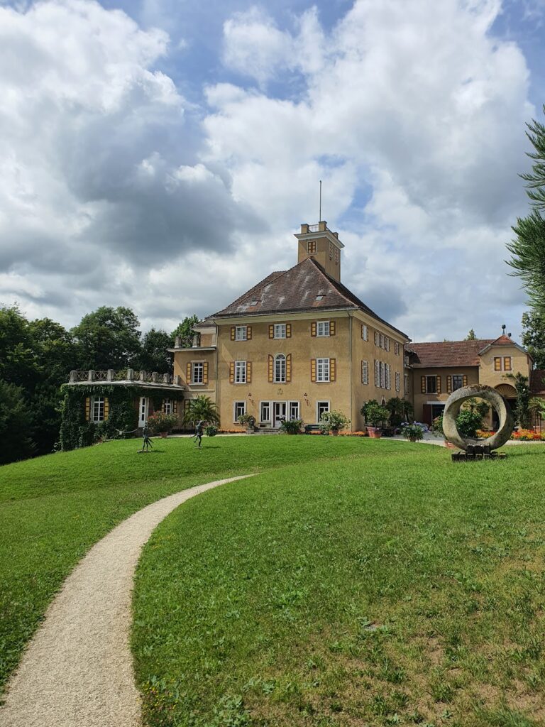 Fachsenfeld Castle: A Renaissance Residence and Cultural Museum in Germany 2 Fachsenfeld Castle