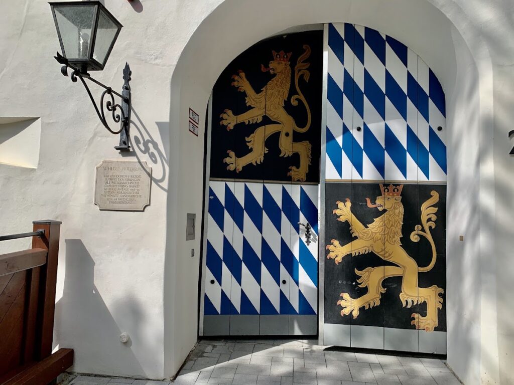 Schloss Friedberg: A Renaissance Castle and Cultural Center in Germany 3 Schloss Friedberg
