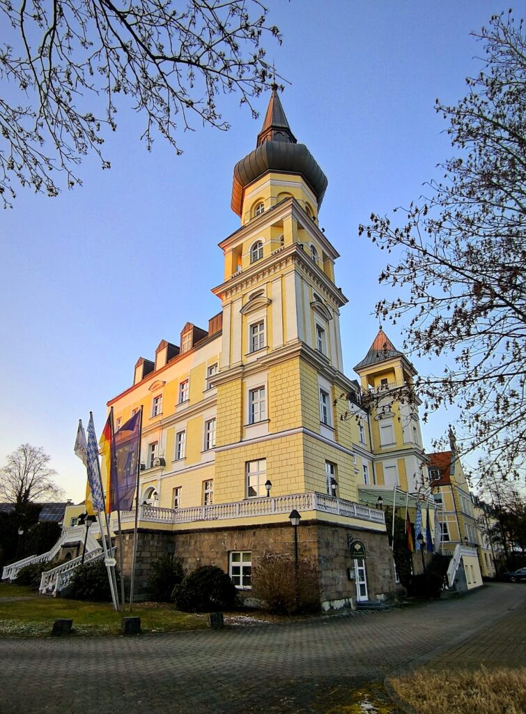 Schloss Schwarzenfeld: A Historic Castle in Germany 2 Schloss Schwarzenfeld