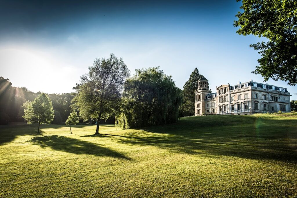 Schloss Kaarz: A Neoclassical Manor House in Germany 1 Schloss Kaarz