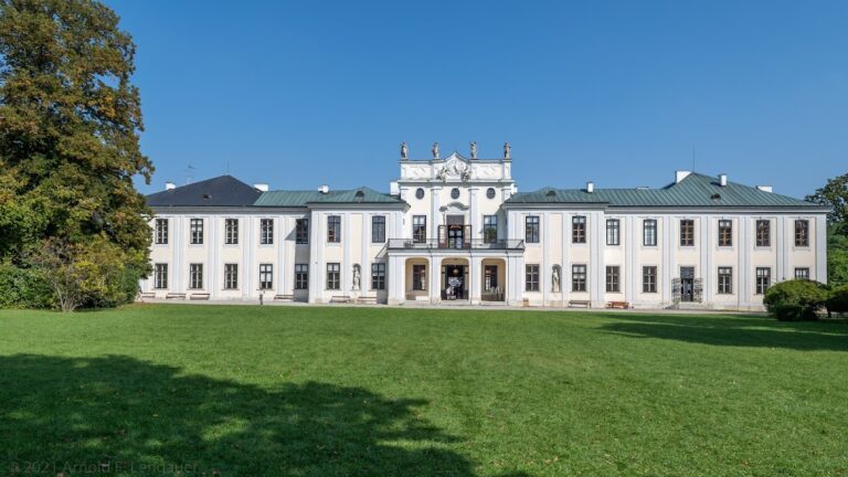 Schloss Hetzendorf: A Baroque Garden Palace in Vienna