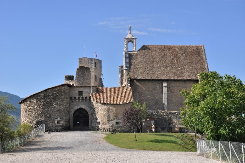 Château de Tallard: A Fortified Castle in France 3 Château de Tallard