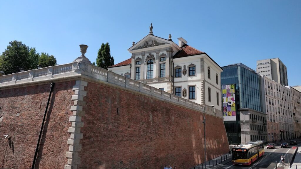 Ostrogski Palace: A Baroque Residence and Chopin Museum in Warsaw 3 Ostrogski Palace