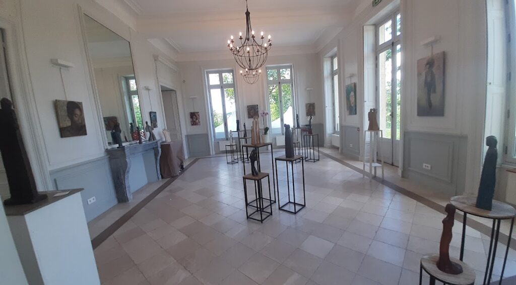 Château de L'Isle-Adam: A Historic Estate on the Oise 4 Château de L'Isle-Adam