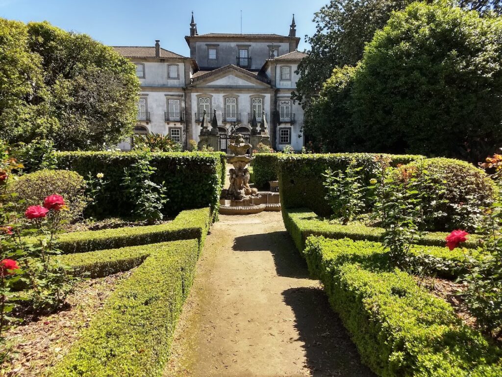 Biscainhos Museum: A Baroque Manor House and Decorative-Arts Museum in Braga 2 Biscainhos Museum