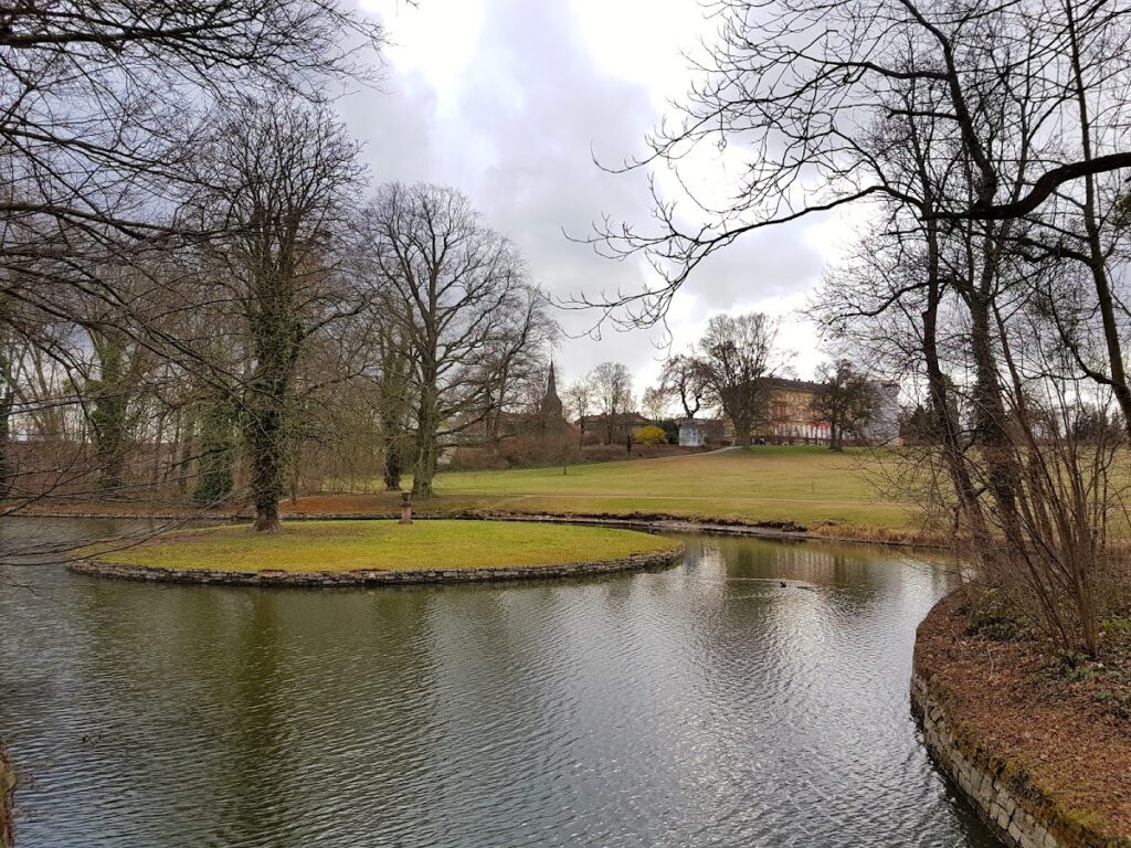 Herrnsheimer Schloss: A Historic Castle in Worms, Germany 4 Herrnsheimer Schloss